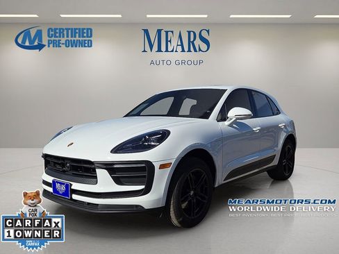 Used 2024 Porsche Macan T w/ Premium Plus Package image 1