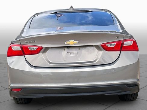 Used 2017 Chevrolet Malibu LT FWD image 6