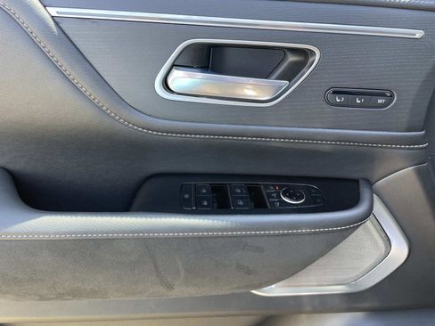 Used 2025 INFINITI QX80 Sensory AWD/4WD image 19