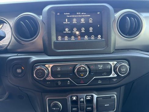 Used 2021 Jeep Wrangler Unlimited Sport AWD/4WD image 16
