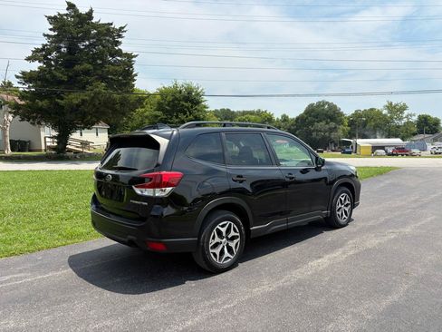 Used 2021 Subaru Forester Premium AWD/4WD image 26