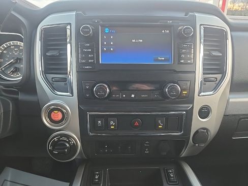 Used 2018 Nissan Titan PRO-4X image 18