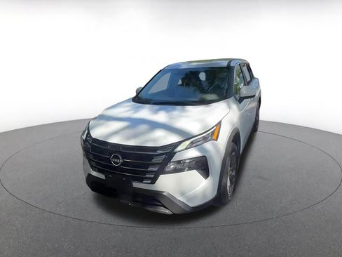Used 2025 Nissan Rogue SV AWD/4WD image 7