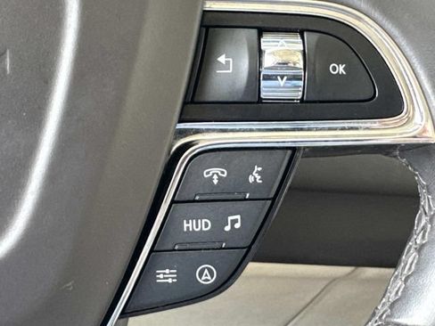 Used 2023 Lincoln Navigator L Black Label AWD/4WD image 31