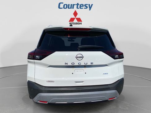 Used 2023 Nissan Rogue S AWD/4WD image 4