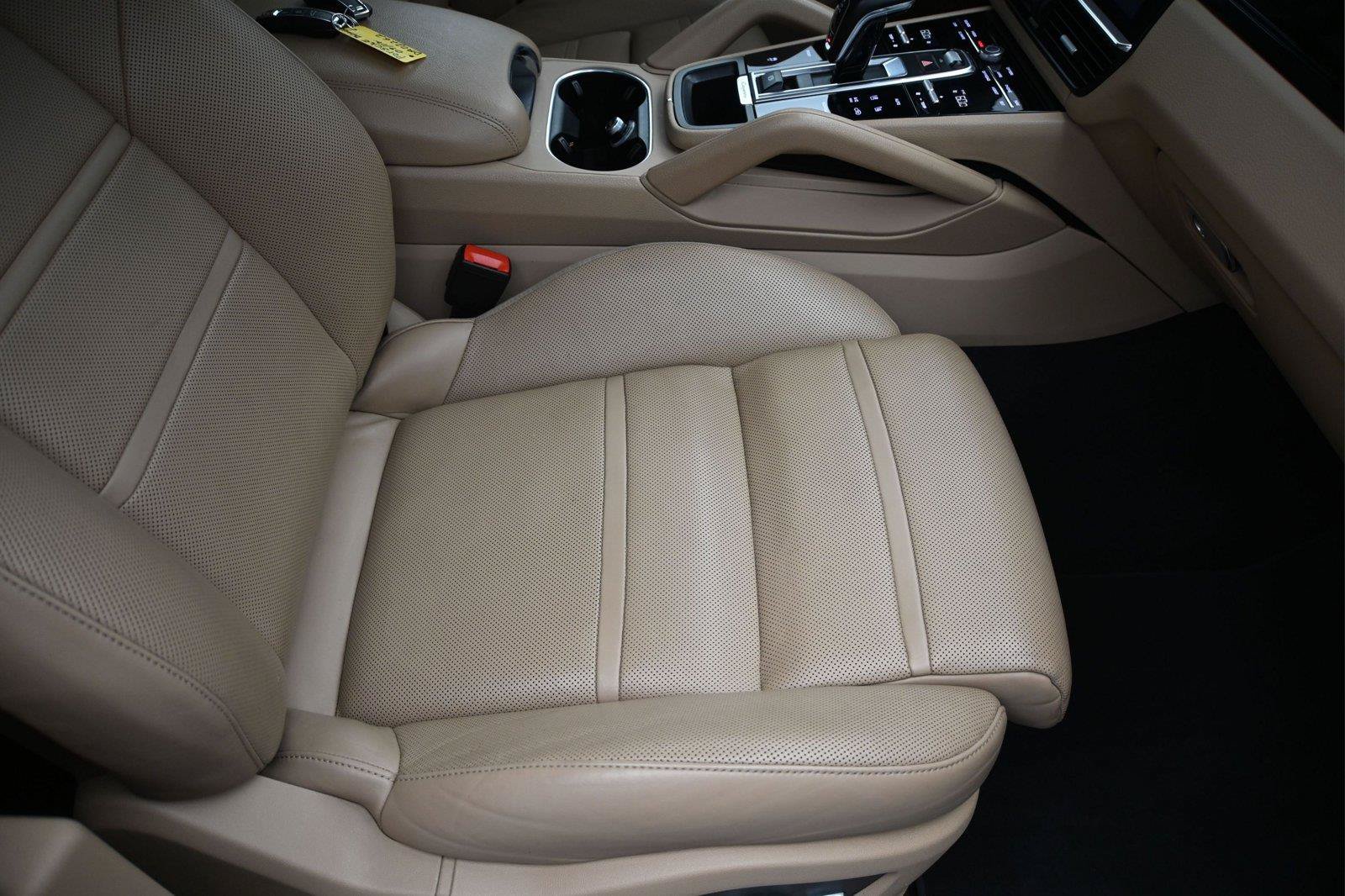 Used 2021 Porsche Cayenne AWD/4WD image 21