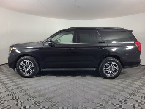 Used 2025 Ford Expedition Active image 6