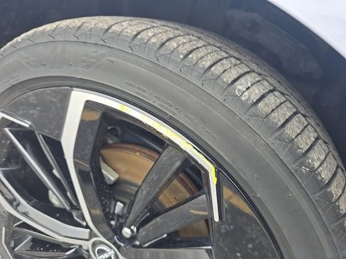 Used 2024 Nissan Altima 2.5 SR w/ SR Premium Package image 8