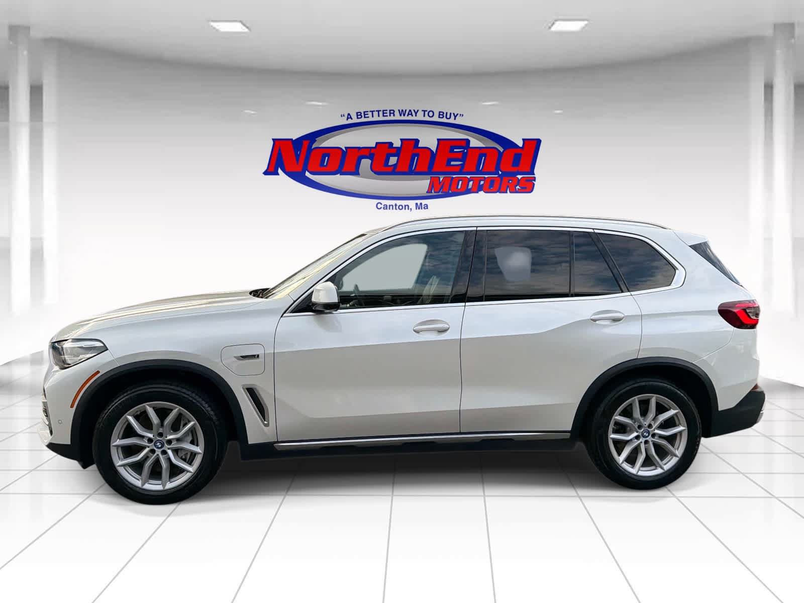 Used 2023 BMW X5 xDrive45e w/ Parking Assistance Package AWD/4WD image 6