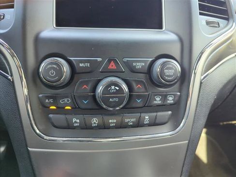 Used 2018 Jeep Grand Cherokee Limited RWD image 12