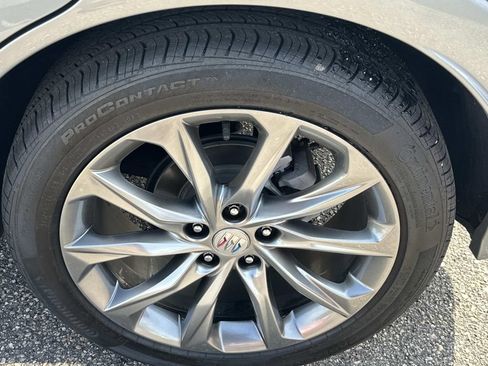 Used 2024 Buick Encore GX Avenir FWD image 12