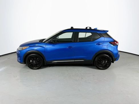Used 2024 Nissan Kicks SR w/ Interior Electronics Package FWD image 6