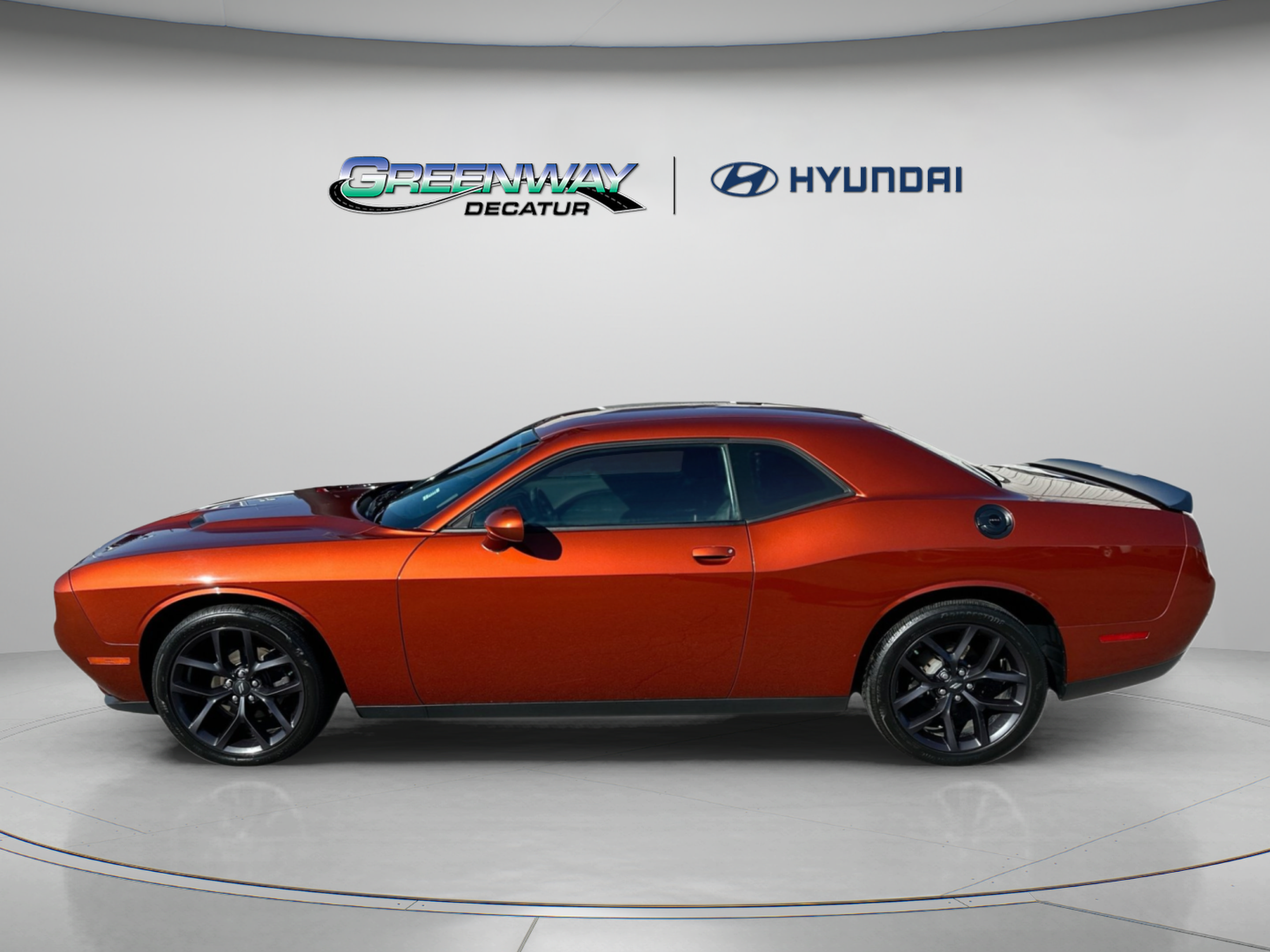 Used 2020 Dodge Challenger SXT w/ Blacktop Package RWD image 5