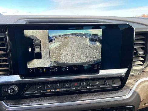 Used 2022 Chevrolet Silverado 1500 LTZ w/ LTZ Premium Package image 28