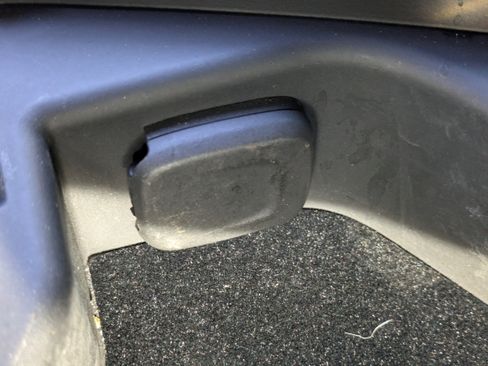 Used 2019 Chevrolet Corvette Z06 w/ Chrome Badge Package image 32