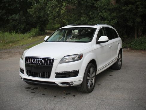 Used 2015 Audi Q7 TDI Premium Plus w/ Premium Plus Package AWD/4WD image 45