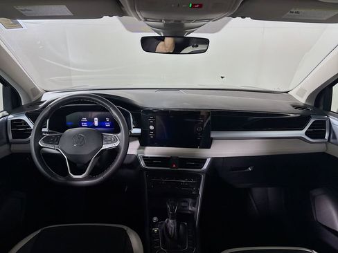 New 2025 Volkswagen Taos SE image 12