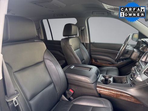 Used 2019 Chevrolet Suburban LT w/ Luxury Package image 35