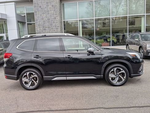 Used 2023 Subaru Forester Touring AWD/4WD image 2