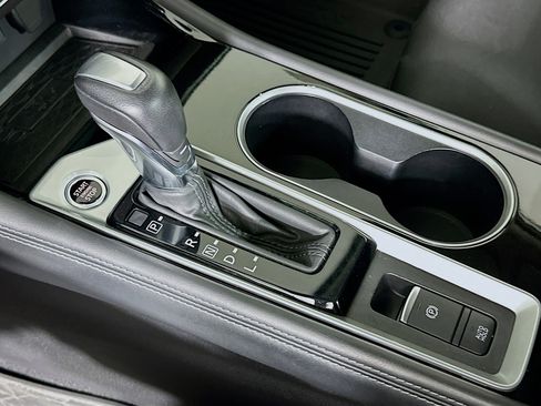 Used 2023 Nissan Altima 2.5 SV w/ SV Premium Package FWD image 25
