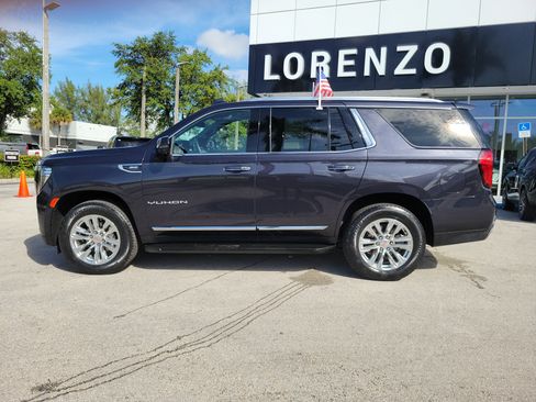 Used 2023 GMC Yukon SLT w/ SLT Premium Package image 8