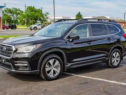 Used 2021 Subaru Ascent Premium w/ Convenience Package AWD/4WD image 4