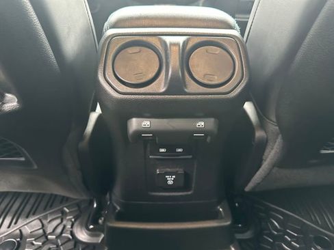 Used 2024 Jeep Wrangler High Altitude image 21