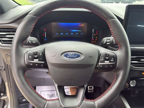Used 2024 Ford Escape ST-Line w/ Tech Pack #1 FWD image 18