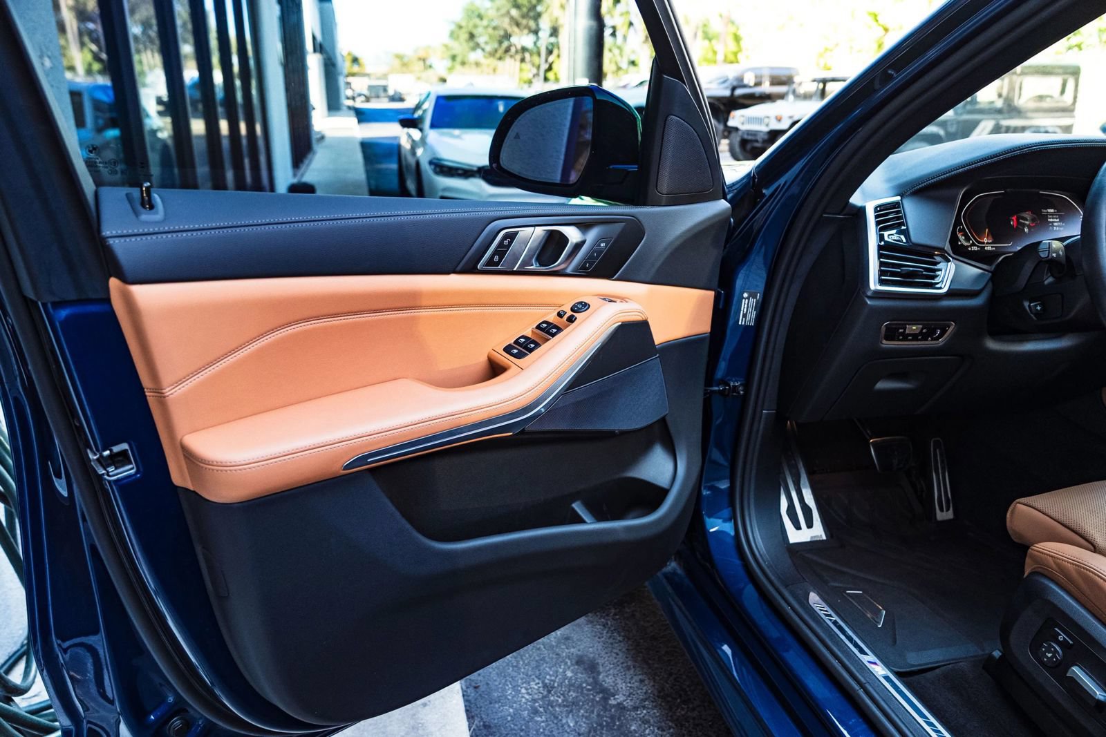 Used 2023 BMW X5 sDrive40i w/ M Sport Package RWD image 28