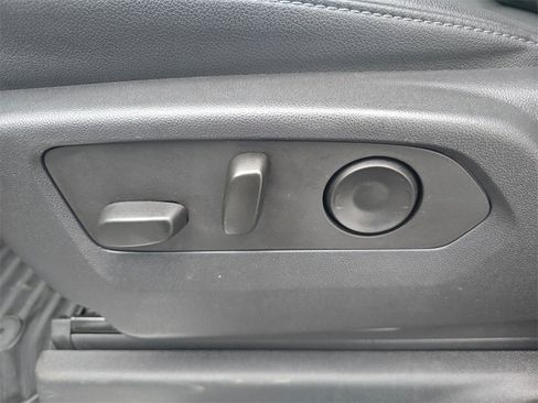 Certified 2023 Chevrolet Silverado 1500 LTZ w/ Technology Package image 19