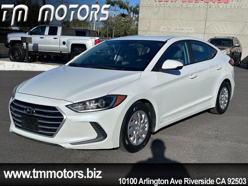 Used 2017 Hyundai Elantra SE FWD image 1