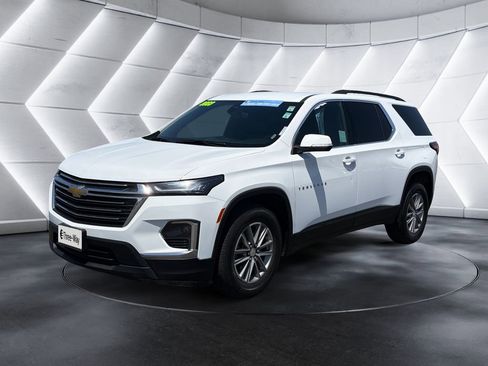Used 2023 Chevrolet Traverse LT AWD/4WD image 1
