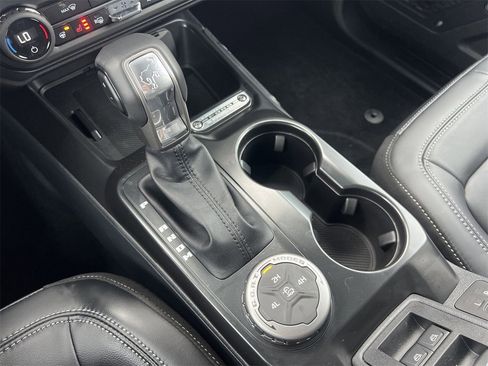 New 2026 Ford Bronco Outer Banks image 8