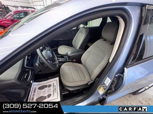 Used 2022 Ford Escape SE image 17
