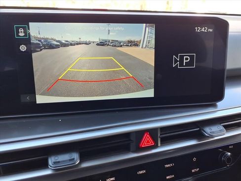 Used 2026 Kia Sorento LX FWD image 16