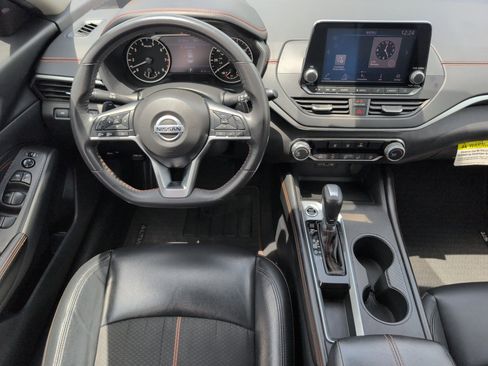 Used 2022 Nissan Altima 2.5 SR FWD image 29