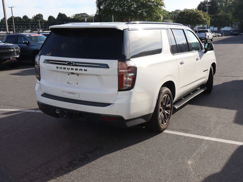 Used 2021 Chevrolet Suburban Z71 w/ Z71 Off-Road Package AWD/4WD image 22