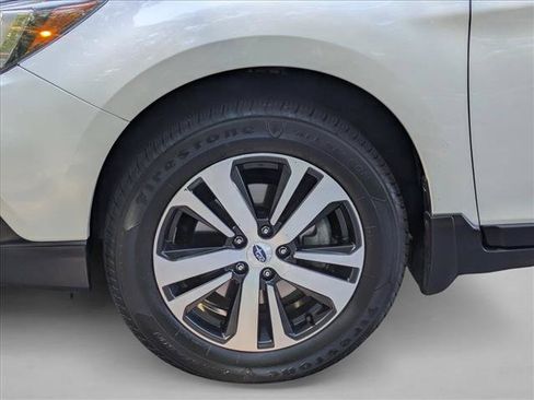 Used 2019 Subaru Outback 2.5i Limited w/ Popular Package #2 AWD/4WD image 14