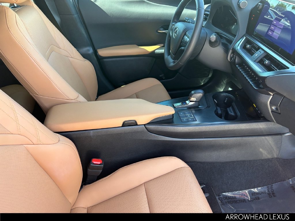 Used 2025 Lexus UX 300h FWD w/ Accessory Package (Z2) image 12