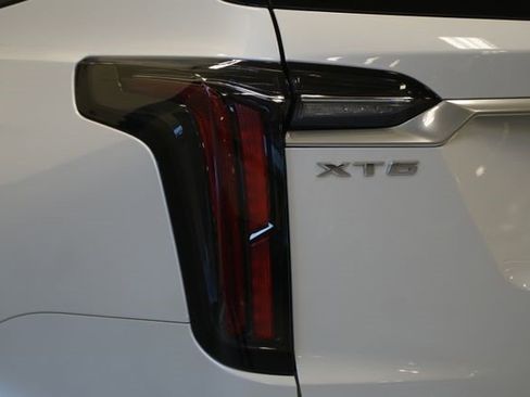 Certified 2023 Cadillac XT6 Sport w/ Technology Package AWD/4WD image 4