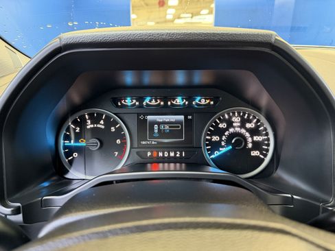 Used 2015 Ford F150 XLT w/ Equipment Group 302A Luxury AWD/4WD image 19