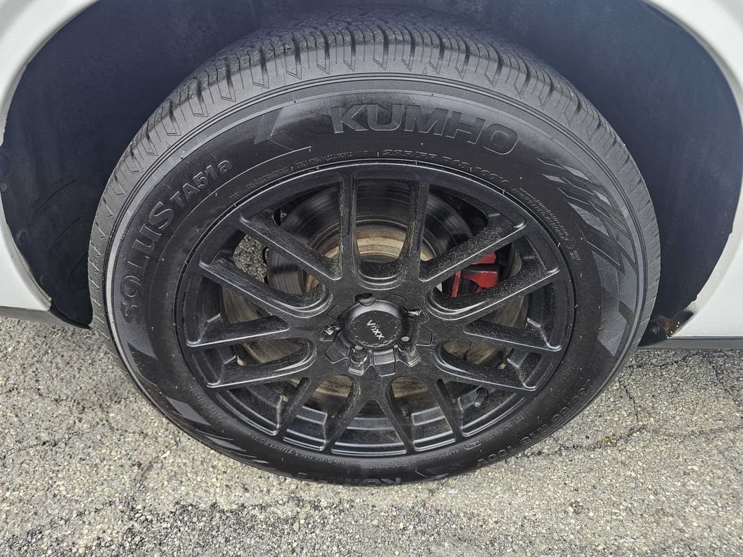 Used 2014 Dodge Challenger SXT Plus RWD image 23