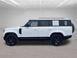 Used 2025 Land Rover Defender 130 X-Dynamic SE AWD/4WD video 2