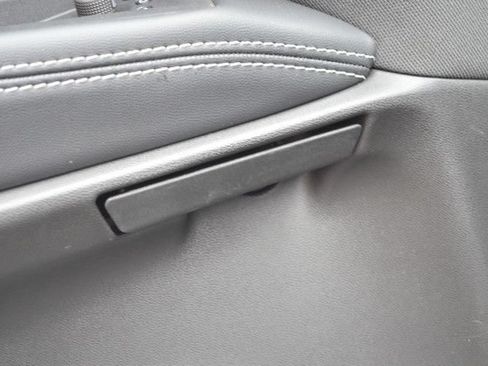 New 2026 Jeep Cherokee Laredo AWD/4WD image 15
