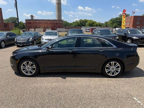 Used 2013 Lincoln MKZ AWD image 3