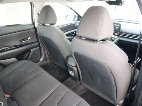 Used 2024 Hyundai Elantra SEL FWD image 42
