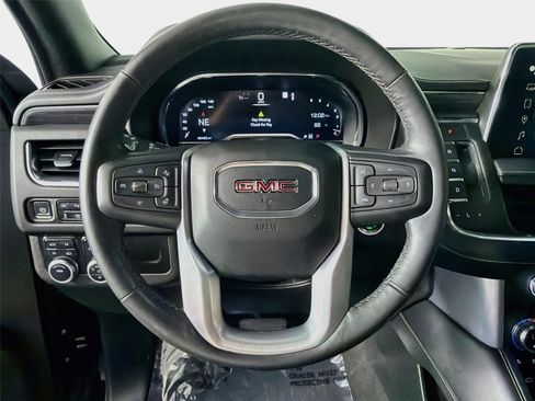 Certified 2022 GMC Yukon SLT w/ SLT Premium Package AWD/4WD image 12