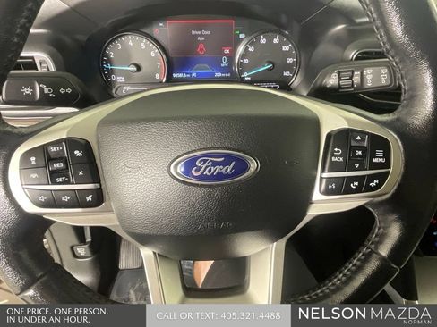 Used 2021 Ford Explorer Limited w/ Equipment Group 301A AWD/4WD image 46