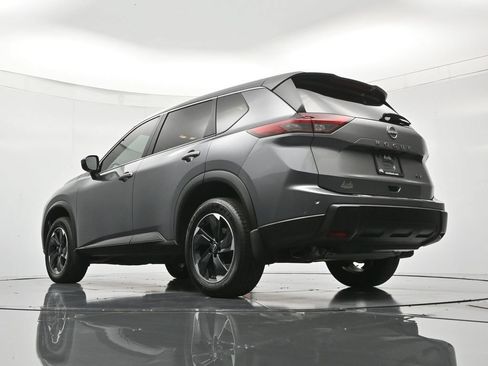 Certified 2024 Nissan Rogue SV FWD image 42