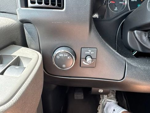 Used 2021 Chevrolet Express 2500 w/ Driver Convenience Package RWD image 19